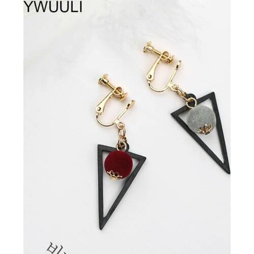 YWUULI Korean Geometric Triangle Clip Earrings for Women Plush Ball Pendant Ear Clips without Piercing Girls Ear Jewelry MJ52