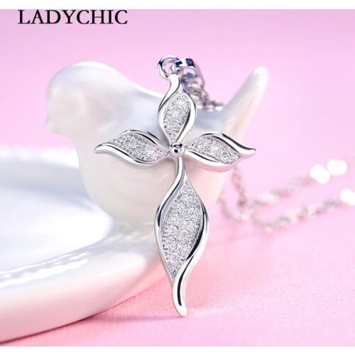 LADYCHIC Fashion Silver Color Women Pendant Necklace Dainty Leaf Shape Crystal Chain for Female Party Jewelry Wholesale LN1011