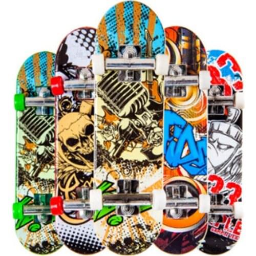 1Pc Mini Finger Skateboarding Fingerboard Toys Finger Scooter Skate Boarding Classic Chic Game Boys Desk Toys