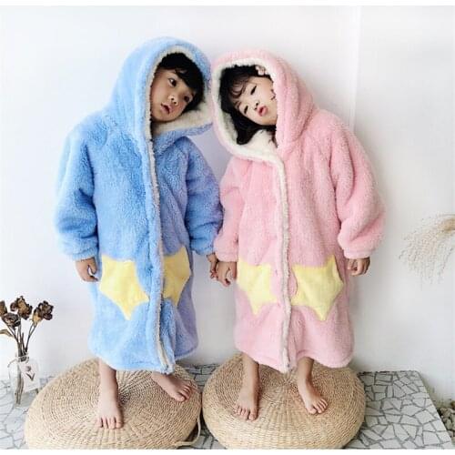 Childrens Bathrobe Autumn Winter Warm Flannel Nighgowns for Boys Cartoon Kids Robes Girls Hooded Bathgowns pajamas new arrival
