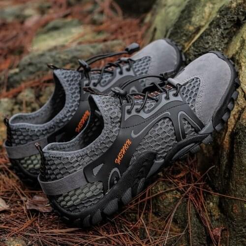 2020 Summer Breathable Men Hiking Shoes Mesh Outdoor Men Sneakers Climbing Shoes Men Sport Shoes Quick-dry Water Shoes antiskid