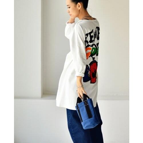 MICOCO T6769C Leisure art do old letters graffiti print loose medium to long round collar cotton T-shirt