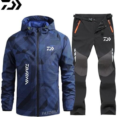 Daiwa Mens Autumn Winter Hooded Fishing Suit Waterproof Mountaineering Clothing Windbreaker Outdoor Fishing Jacket for Pants