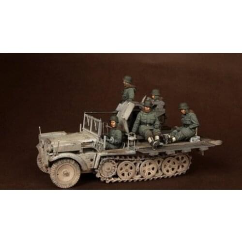 Resin 5 German soldiers in World War II 1:35