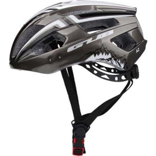 Ultralight Cycling Safety Helmet Outdoor Motorcycle Bicycle Rear Light Helmet Bicycle Helmet Sports Ventilated Riding Helmet