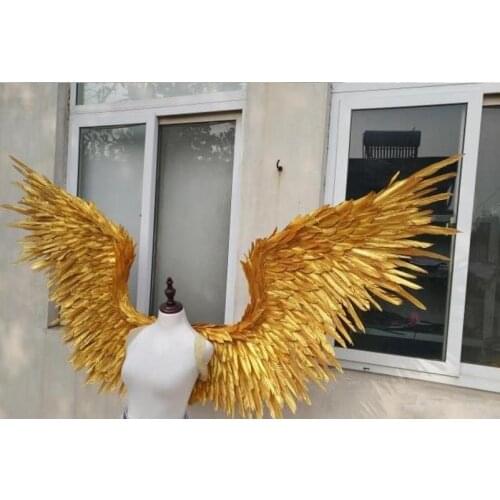 Elegant white black gold large feather wings T-stage model catwalk shows wings props party performance shows props cosplay