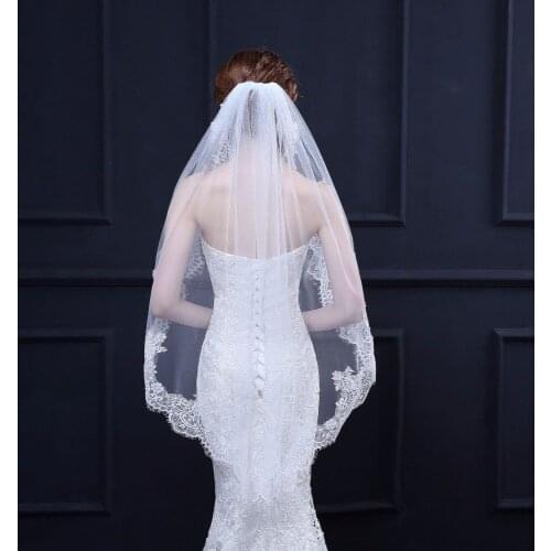 2018 New Elegant Short Wedding Veil Lace Edge One Layer White Bridal Veil With Comb Soft Tulle Voile Mariage
