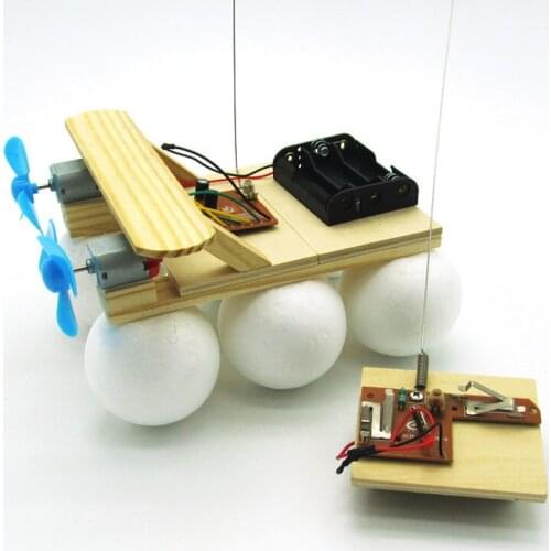 DIY technology small production four remote control boat wind boat scientific experimental materials assembly model educational
