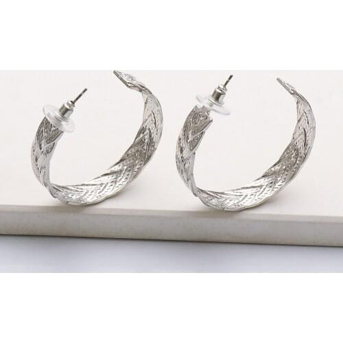 Vintage Metal Gold Plated Round Circle Drop Earrings Retro Hoop Dangle Earrings for Women Trendy Accessories 2021