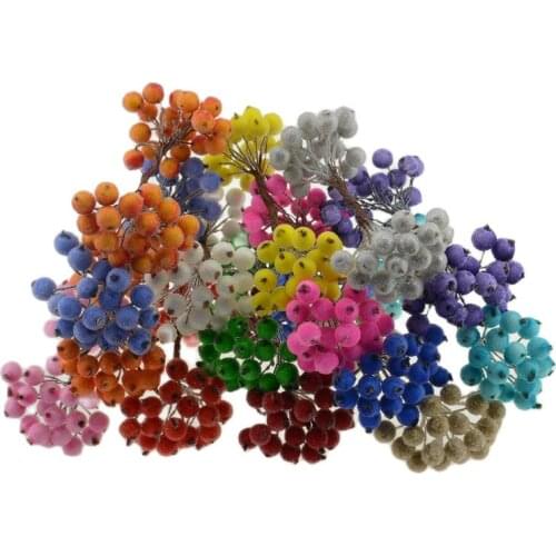 40pcs Mini Christmas Frosted Artificial Berry Vivid Red Holly Berries Christmas Tree Decorative Double Heads Artificial Flowers