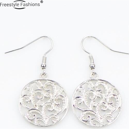 Fashion trendy design of flowers round drop earrings for women