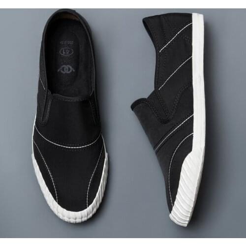 New Canvas Vulcanized Mens Sneaker Shoes British Fashion Casual Cloth Light Loafers Breathable Lazy Trend Designer Flats M9069