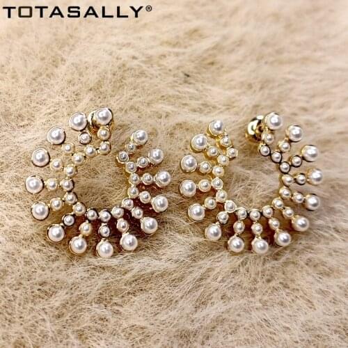 TOTASALLY Simulated Pearl Flower Earrings for Women Elegant Design Party Stud Earrings Anti-allergic Lady Earrings Gifts