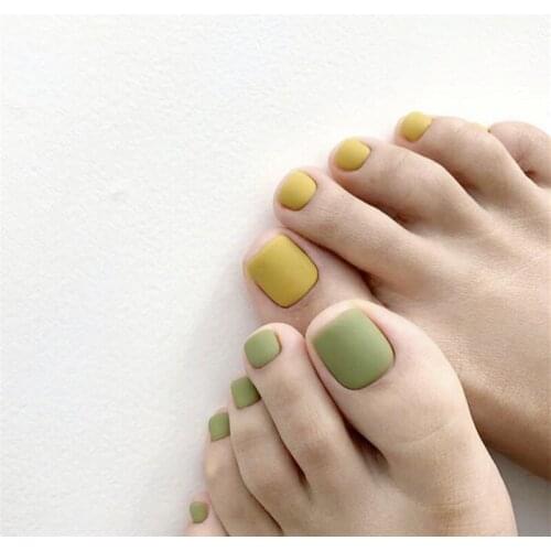 24pcs Artificial Toe False Nails Tips DIY Natural Foot Fake False Nails for Summer Beach Nail Art Tool Press on Nails with Glue