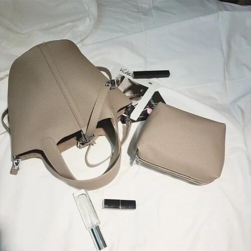 Spring and Autumn New Bucket Bag Luxury Women Tote Crossbody Big Shopping Light Womens Handbags Female Bag purse