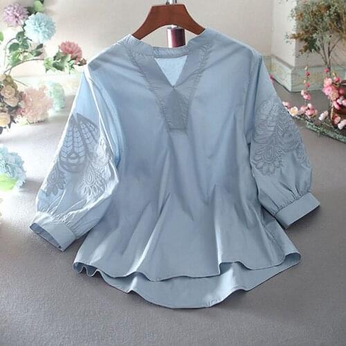Embroidery Women Blouse Summer New 2021 V-Neck Batwing Sleeved Solid Loose Elegant Office Lady Pulls Outwear Tops