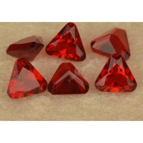 Sale 4x4~10x10mm 5A Triangle Chamfered Comer Shape Cut Garnet Red Color Glass Beads Synthetic Gems Loose Glass Stone For Jewelry