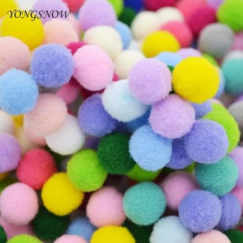100Pcs 1.5cm Soft Pompom Plush Ball Multicolor Pom Pom Balls DIY Craft Kits Kids Toys Sewing Accessories Home Wedding Decoration