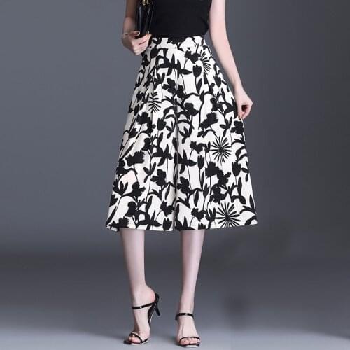 20460 [room 2, row 7, No. 2 middle] Long Floral Skirt 36 in the non real shot online red picture