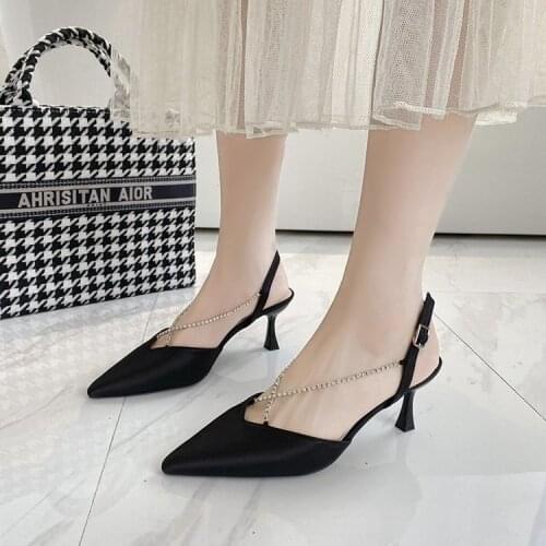 2021 Spring and Summer New Womens Shoes with Chain Rhinestones Pointed Toe Sexy Mid-heel Sandals Fashion Stiletto Single Shoes