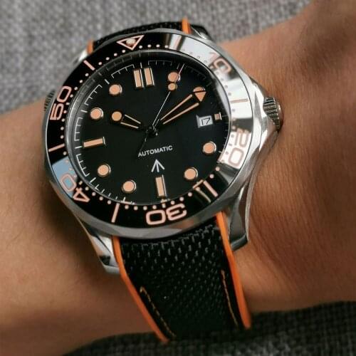 Brand Mechanical Men Watch NH35A Movement Orange Marks Green Luminous Rubber Band Screw Crown