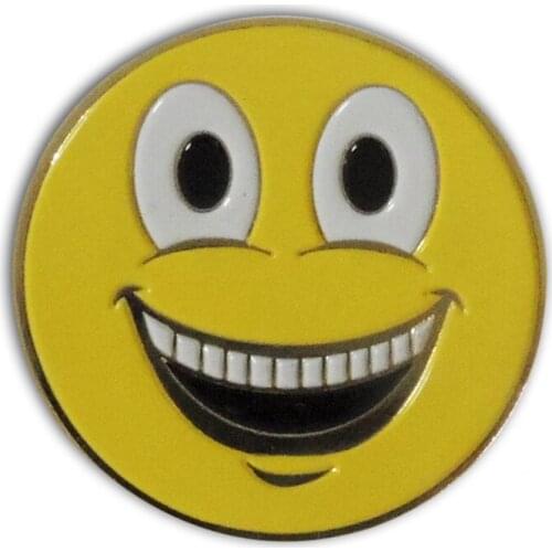 Wholesale and retail metal round badges hot sale yellow smile badge