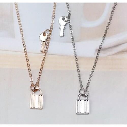 Fashion Simple Temperament Lock Buckle Necklace Retro Popular Key Combination Clavicle Chain Men And Women Couple Jewelry 2021