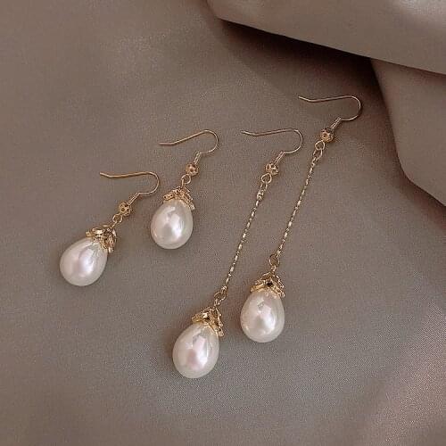 Simplicity Pearl Drop Earrings for Women Ear Hook Earrings Female Vintage Palace Style Dangle Earrings Elegant Jewelry Gifts