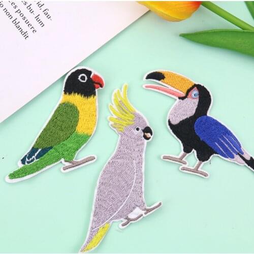 Cartoon Animals Parrot Embroidery Patch for Clothing Applique 3D Diy Iron on Clothes Stickers Decor T-shirt Jackets DIY Apparel