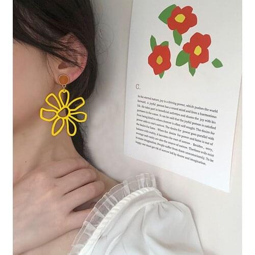 Korean Bohemia Big Flowers Earclips No Ear Hole Hollow Out Sunflower Statement Clip Earrings Without Piercing for Women Female