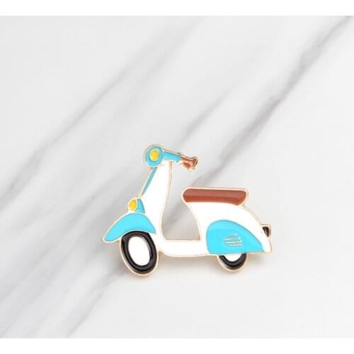 New Car Series Brooch Novel Cartoon Truck Brooch Cartoon Station Wagon Brooch Childrens Favorite Trinkets Fashion Baby Gift