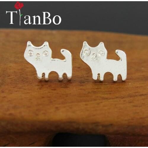TianBo 2018 NEW Fashion Cute Tiny Symmetry Cat Stud Earrings Women Lovely Cats Jewelry Wholesale Gifts For Girls brincos