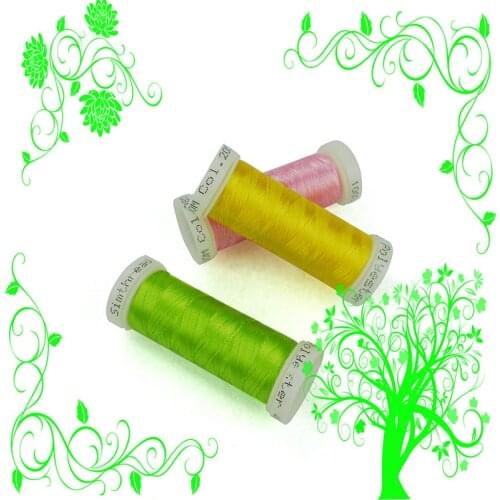 32 Polyester Computer Machine Embroidery Thread Filamnet Polyester 200 Meters *32 Asssorted Colors , High Strength ,Super Sheen