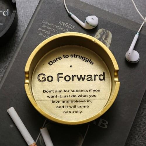 2020 New Environmental Protection Small Fresh Household Resin Ashtray Handicraft Decoration Mini Convenient Ashtray for Bar Cafe