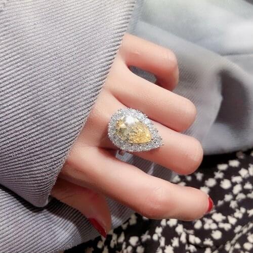 New Christmas Ring Yellow Crystal Luxury Temperament Women LOVE Propose Commemorative Gift Platinum Fashion Free Shipping 04017