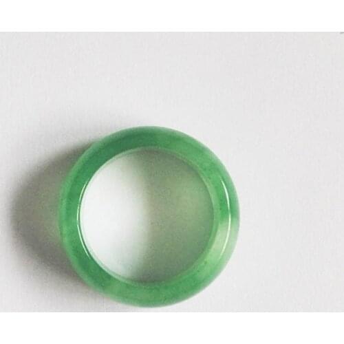 FREE SHIPPING 11665 Nice Chinese natural green hand-carved man / women ring
