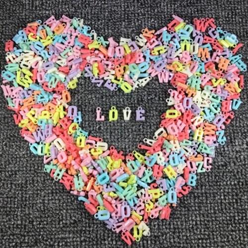 120Pcs/Pack High Quality New Mix Letter Shape Acrylic Loose Beads Kids Handmade DIY Pendant Beads For Simple Jewelry Making 2017