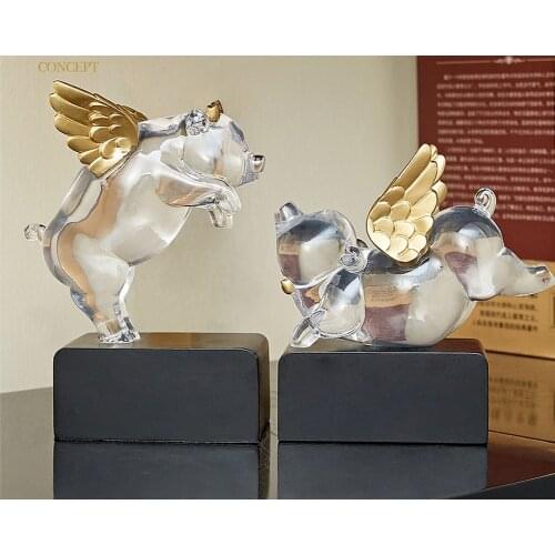 European Home Furnishing Resin Decoration Hall Model Room Decoration Transparent Resin Golden Wings Flying Pig Decoration Gift
