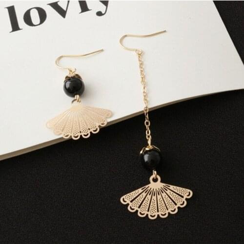 New Fashion Asymmetry Gold Color Sector Long Earrings For Women Retro Personality Black Beads Fringed Statement Earrings Jewelry