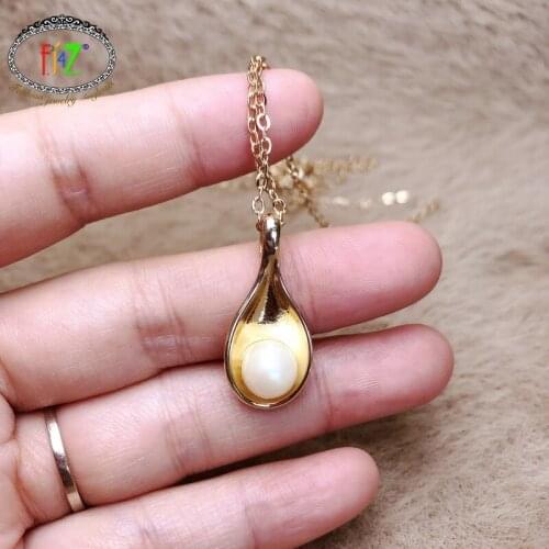 F.J4Z Hot Cute Womens Mini Pendant Necklaces Fashion Alloy Leaf Simulated Pearl Pendant Minimalist Necklace Dropship