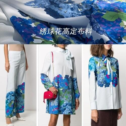 V brand printed polyester fabric cloth 145 cm width luxury same pattern factory custom production wholesale fabric for dress