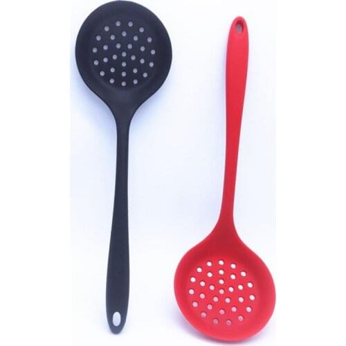 Silicone Slotted Spoon for Cooking Skimmer Spatula Serving Spoon Ladle Colander Strainer Filter Long Handle with Hook