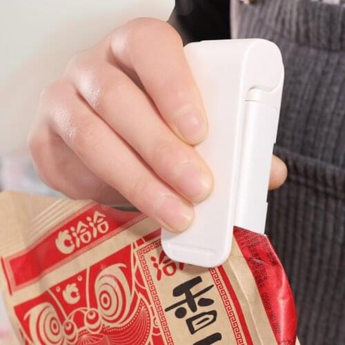 Portable Mini Sealer Home Heat Bag Plastic Food Snacks Bag Sealing Machine Food Packaging Kitchen Storage Bag Clips Home Supplie