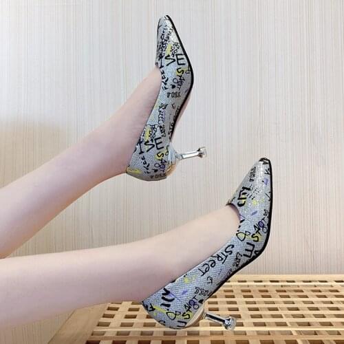 Fashion High Quality Hot Women Shoes Pointed Toe Pumps Patent Leather Dress High Heels Boat Wedding Single Shoe W32-07
