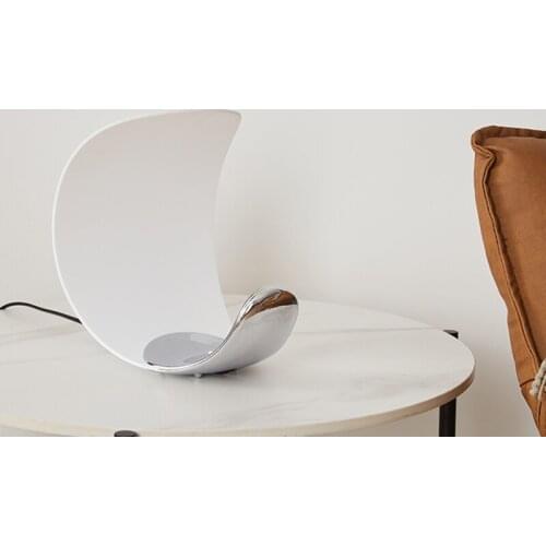 Modern LED Table Lamp Desk Lights Luxury Home Decor Nordic Moon Decoration Living Room Bedroom Bedside Lamp Wedding Vanity Light