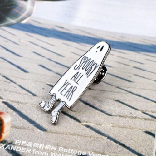 Enamel Spooky All Year Tombstone Badge Brooch Boy Cartoon Lapel Metal Pins Metal Pin Men Women Personality Ornaments