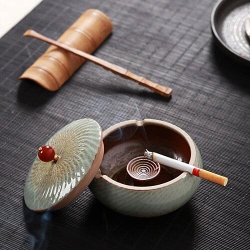 2021 Ceramic Simple Creative Ashtray European-style Personality Fashion Ashtray Living Room Windproof Chinese Antique Decoration