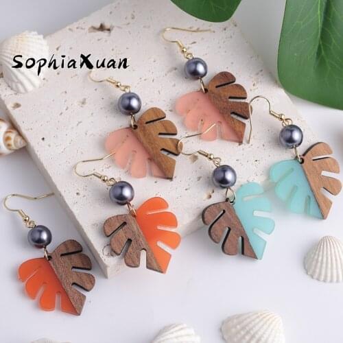 New Design Hawaiian Earrings Monstera Leaf Earrings Boho Wooden Resin Drop Earrings Brincos Fashion Earring Jewelry for Women