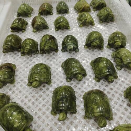 Natural large beauty colored xiuyan jade plays as a gift or a decorative item xiuyan jade handle piece Home furnishing articles