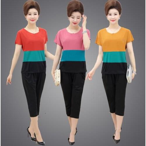 Womens sportswear Suit New 2020 Summer 2 Piece Set Short Sleeve T-shirt Tops + Pants Suits Ladies Plus Size Leisure Sportsuit